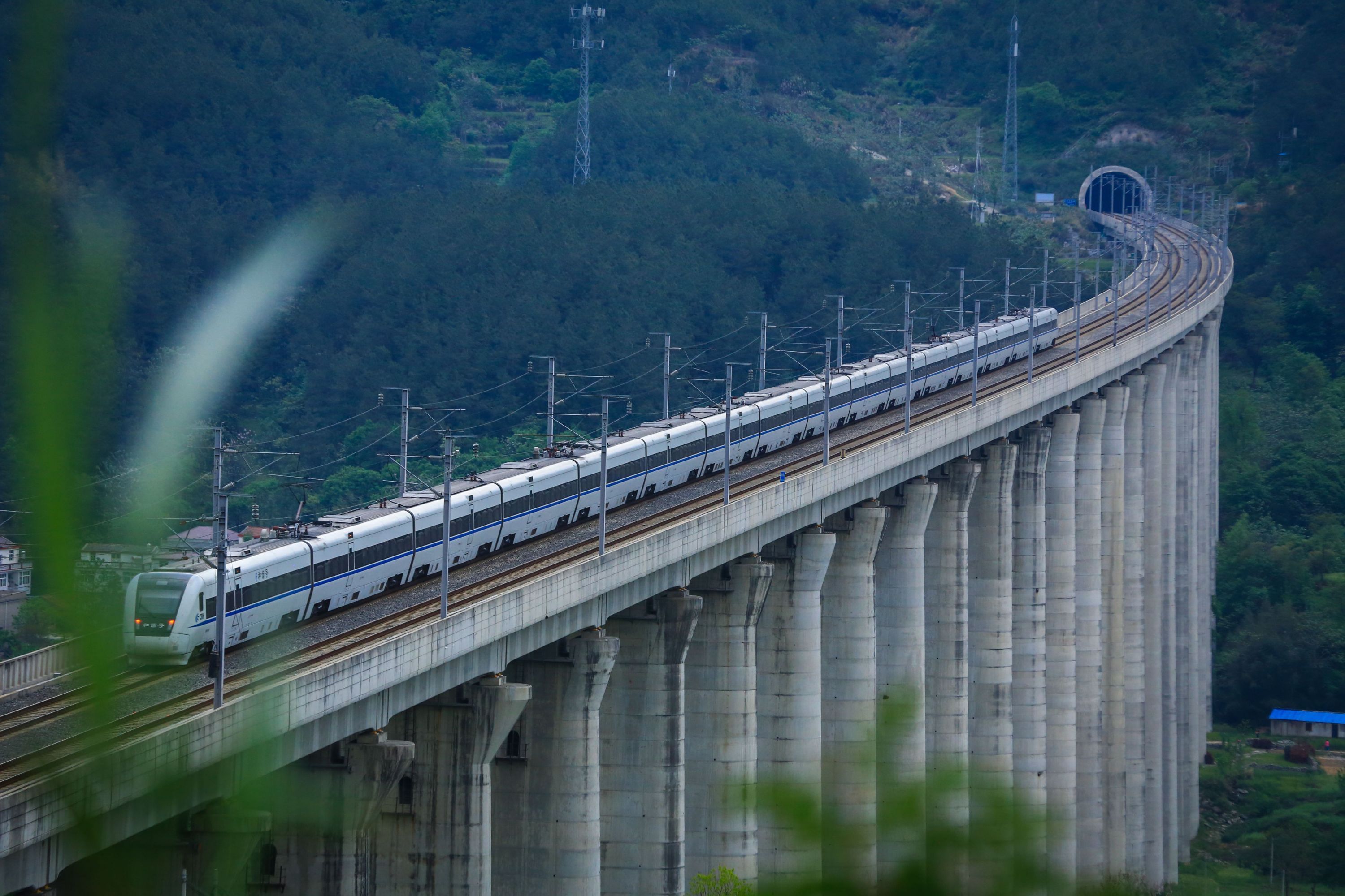 中国铁路总公司2015年铁路院校招聘计划_中国铁路25k_除了两洋铁路 中国帮助巴西修建的另外一条铁路